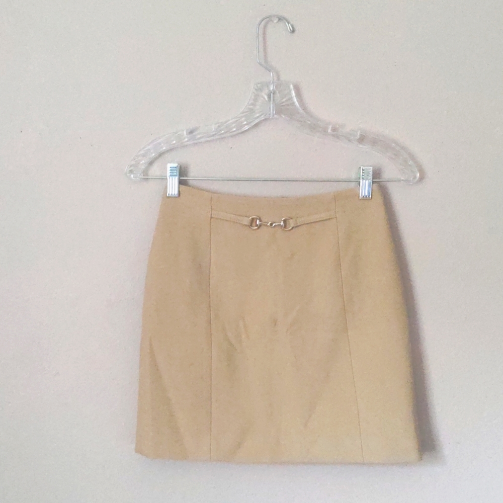 Never worn! H&M classy mini skirt